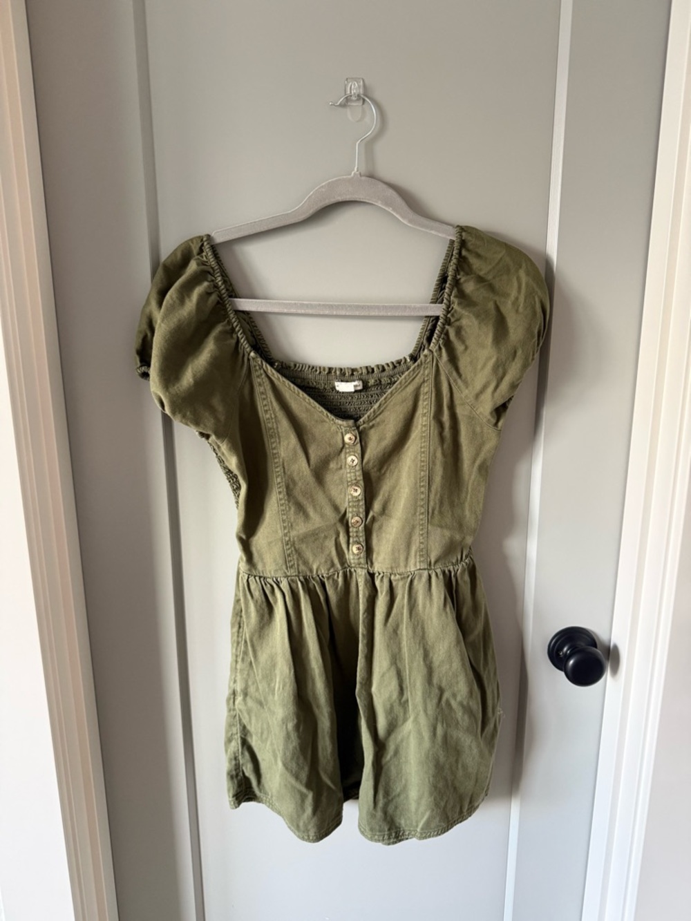 American Eagle Outfitters Olive Green Puff-Sleeve Button-Front Tunic